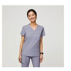 Like New Figs Scrub Set